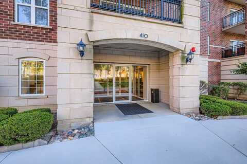 410 W Mahogany Court, Palatine, IL 60067