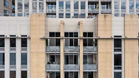 720 N Larrabee Street, Chicago, IL 60654