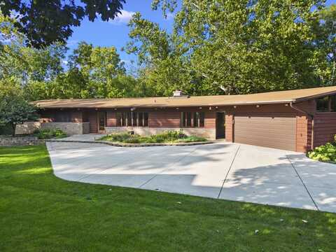 621 Plamondon Court, Wheaton, IL 60189