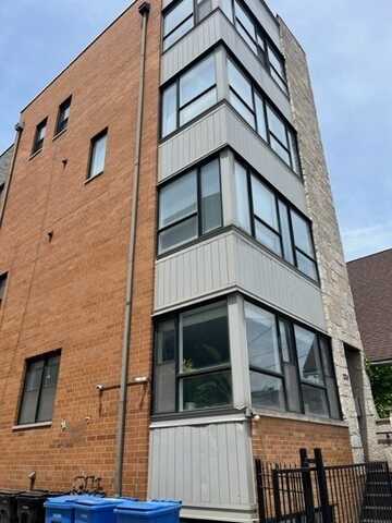 224 S Oakley Boulevard, Chicago, IL 60612