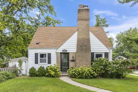 426 Elm Street, Glen Ellyn, IL 60137