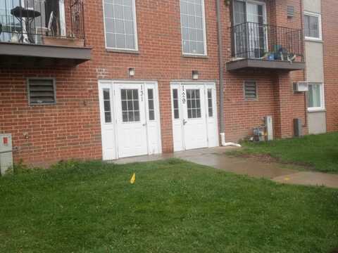 129 Elk Trail, Carol Stream, IL 60188