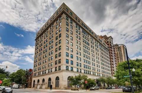 2100 N Lincoln Park West, Chicago, IL 60614