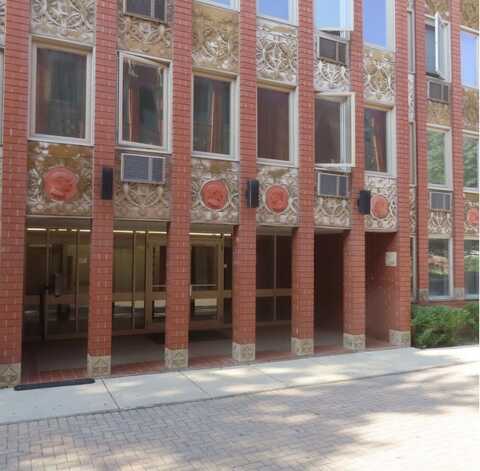 1041 Susan Collins Lane, Oak Park, IL 60302