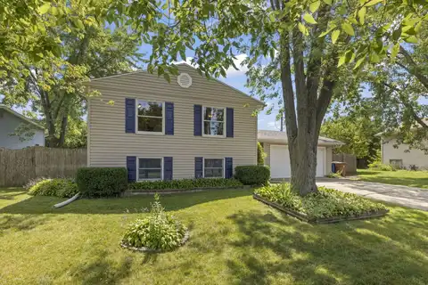 219 E Lincoln Avenue, Glendale Heights, IL 60139