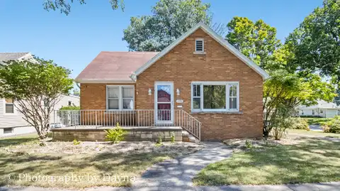 1396 S 6th Avenue, Kankakee, IL 60901
