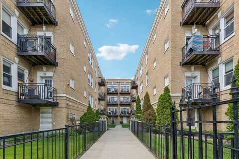 4906 N Drake Avenue, Chicago, IL 60625