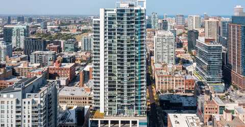 303 W OHIO Street, Chicago, IL 60654