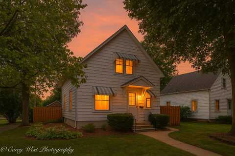 928 N 14th Street, DeKalb, IL 60115