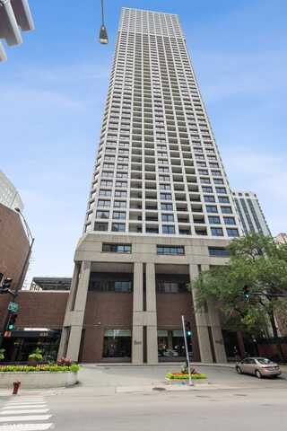 1030 N State Street, Chicago, IL 60610