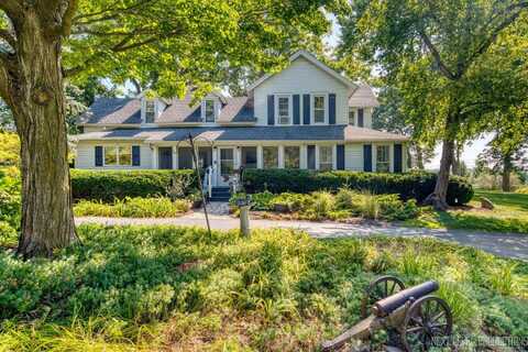 39w856 McDonald Road, Campton Hills, IL 60124