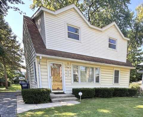 6294 Woodward Avenue, Downers Grove, IL 60516