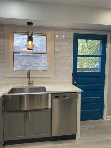 6051 N Paulina Street, Chicago, IL 60660