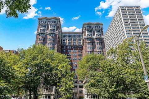 5000 N Marine Drive, Chicago, IL 60640