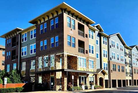 680 E Algonquin Road, Schaumburg, IL 60173