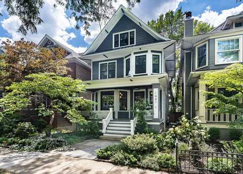 1441 W Cullom Avenue, Chicago, IL 60613