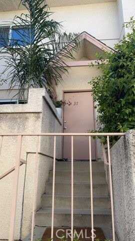 13880 Sayre Street, Sylmar, CA 91342
