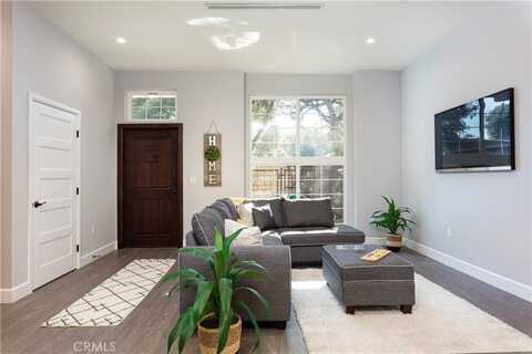 3236 Royal Oaks Drive, Thousand Oaks, CA 91362