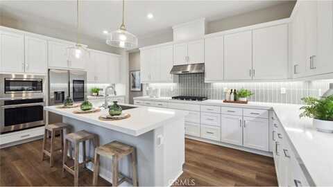 24501 Villa La Sombrilla, Valencia, CA 91354