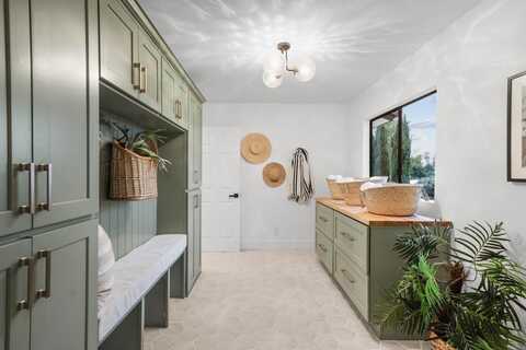 1657 FOOTHILL Drive, Vista, CA 92084