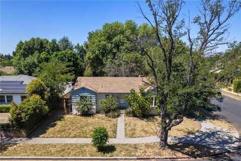 7539 Hatillo Avenue, Winnetka, CA 91306