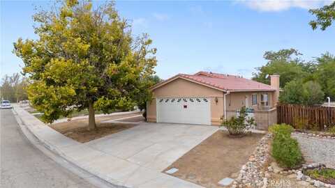 43805 Nicole Street, Lancaster, CA 93535