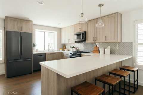 427 S. Broadway, Redondo Beach, CA 90277
