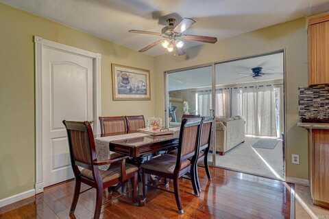 524 PARKBROOK ST, Spring Valley, CA 91977