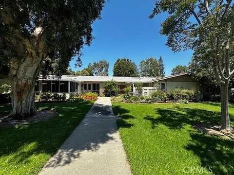 65 Calle Aragon, Laguna Woods, CA 92637