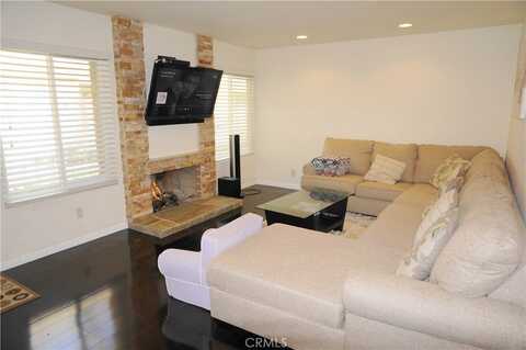 2015 E Saddlewood Lane, Anaheim, CA 92806