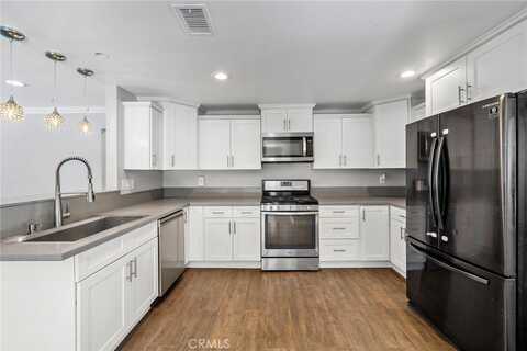 301 N Bewley Street, Santa Ana, CA 92703