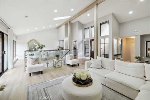 25 Palos, Irvine, CA 92612