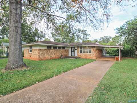 2721 Holiday Drive, Huntsville, AL 35805