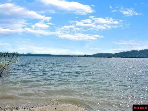 514 MC 105, Mountain Home, AR 72653