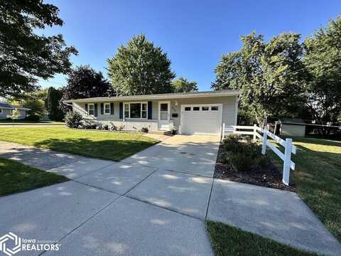 910 13Th Street SE, Mason City, IA 50401