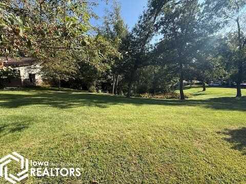 3124 Holiday Lane, Brooklyn, IA 52211