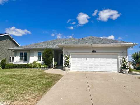 2310 N 7th Avenue Place E, Newton, IA 50208