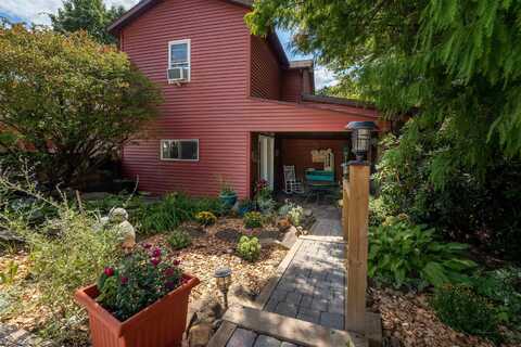 8 Drake Road, Morgantown, WV 26501
