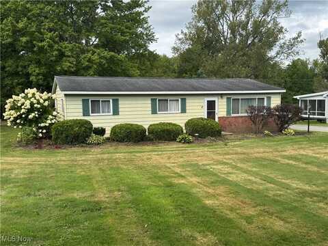 8810 Auburn Road, Chardon, OH 44024