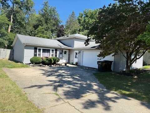 160 Pinewood Drive, Elyria, OH 44035