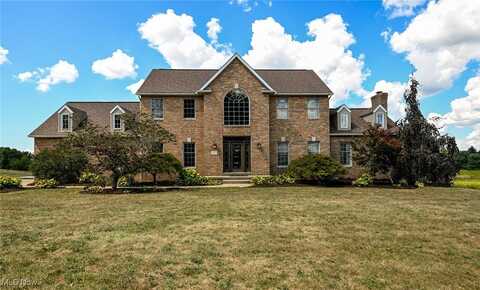 10617 Hoover Avenue NW, Uniontown, OH 44685