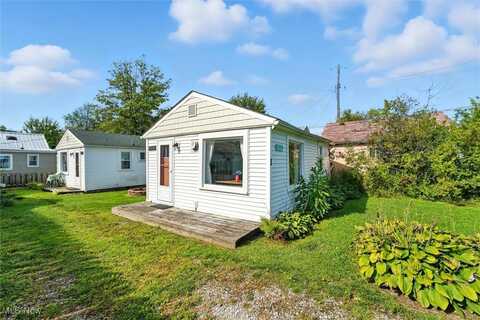 5732 Lake Drive E, Geneva, OH 44041