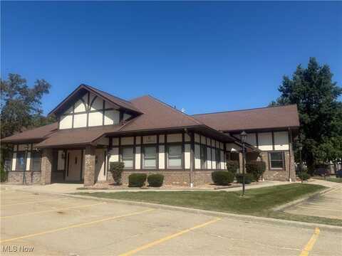 10900 Pearl Road unit: C2, Strongsville, OH 44136