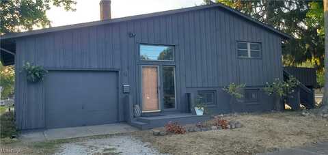 504 Larkin Avenue, Akron, OH 44305