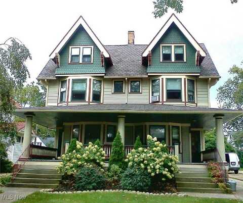 1439 W Clifton Boulevard, Lakewood, OH 44107