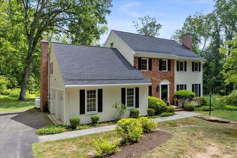 12 Poor Farm Road, Pennington, NJ 08534