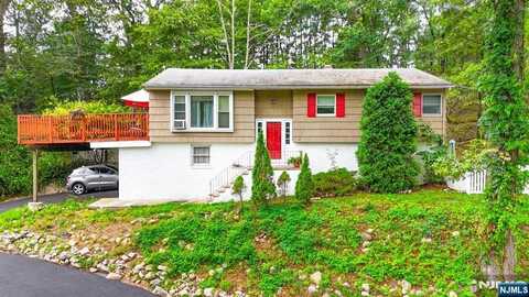 348 Conklintown Road, Ringwood, NJ 07456