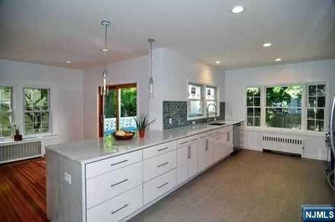 29 N Lyle Avenue, Tenafly, NJ 07670
