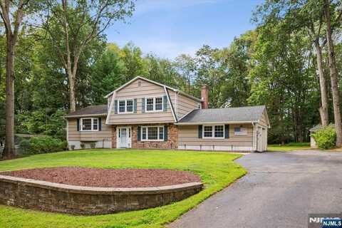 6 Cornell Drive, Roxbury Township, NJ 07876