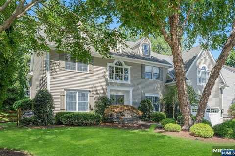 319 Megan Court, Wyckoff, NJ 07481